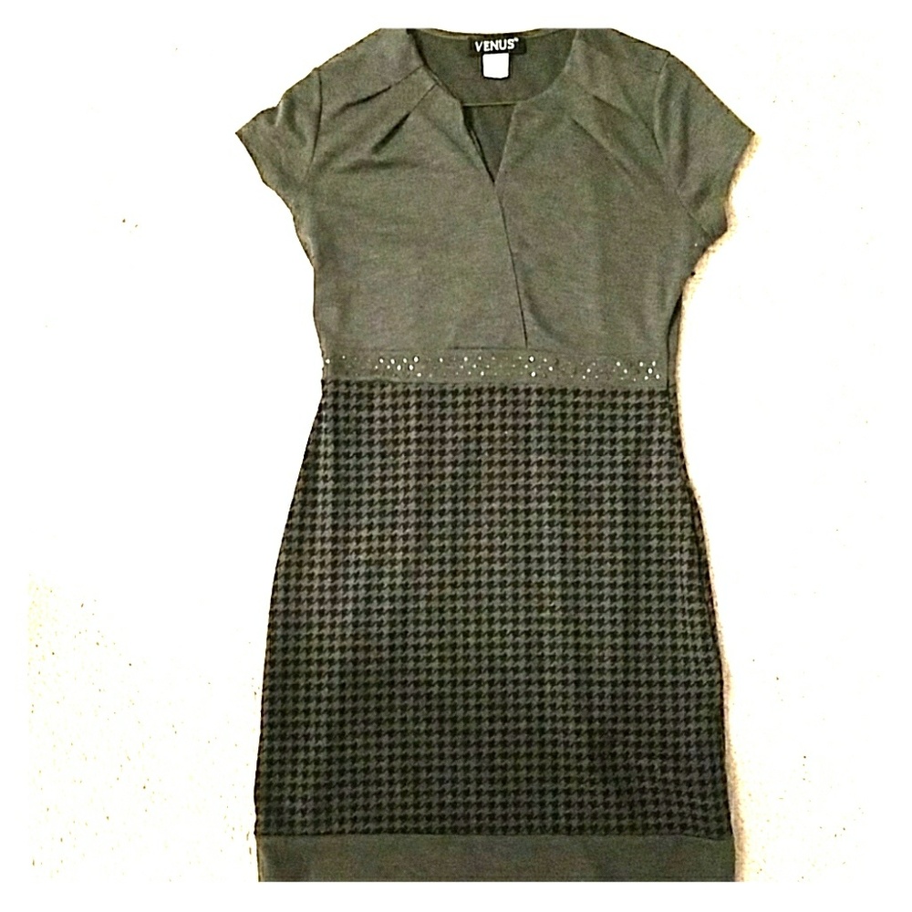 VENUS Gray and Black houndstooth dress